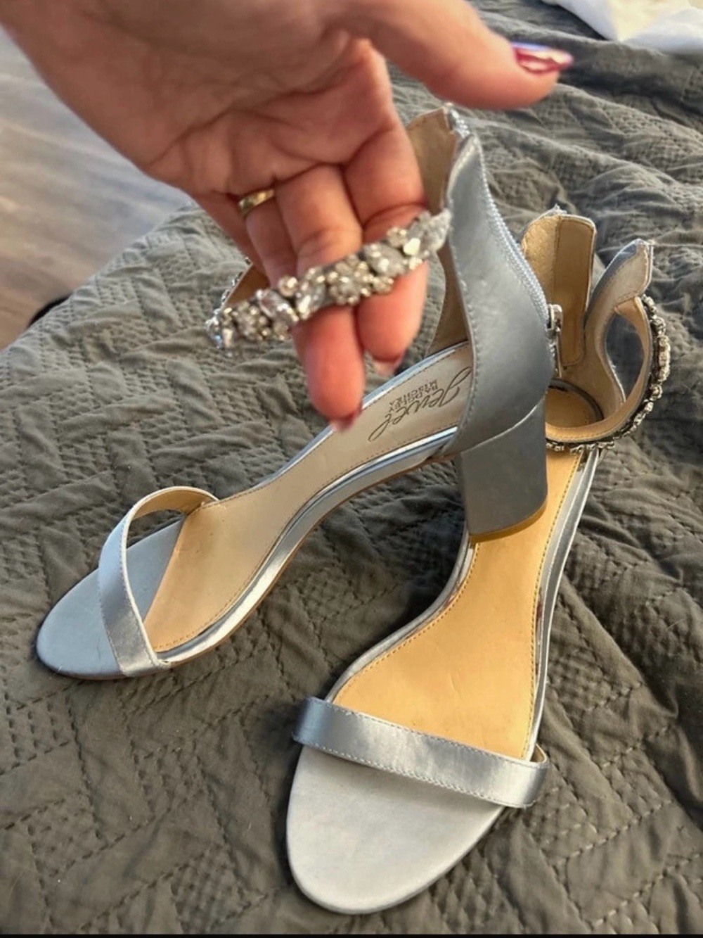 jewel badgley mischka silver rhinestone ankle strap block heel sandals size 8.5